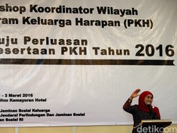 Penerima Bansos Program Keluarga Harapan Bertahap Beralih Jadi Non Tunai