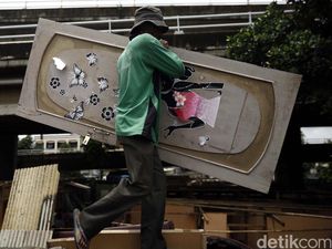 Warga Tinggalkan Pemukiman Liar Kolong Tol Pluit