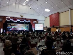 Pecinta Sepakbola Berkumpul di Mapolda Jatim, ini Hasilnya