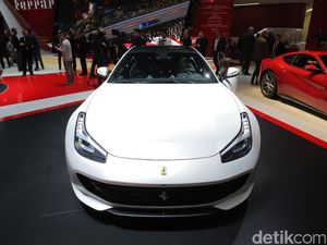 Ferrari GTCLusso, Pengganti Ferrari FF Ferrari GTCLusso, Pengganti Ferrari FF