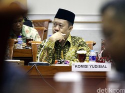 Ketua KY Soal Usia Pensiun Hakim Agung:  Hakim Tidak Dilihat Fisiknya