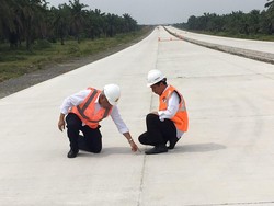 Tak Hanya Jawa, Jokowi Juga Kebut Jalan Tol Trans Sumatera