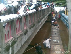 Akhmat Faozi Hilang Setelah Tercebur ke Kali Pesanggrahan