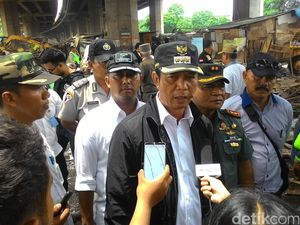 Dipimpin Walkot Jakut, Penggusuran Kolong Tol Pluit Diselesaikan Hari Ini