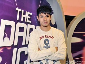 Fero Walandouw Masih Gencar Dekati Artis Cewek, Siapa?
