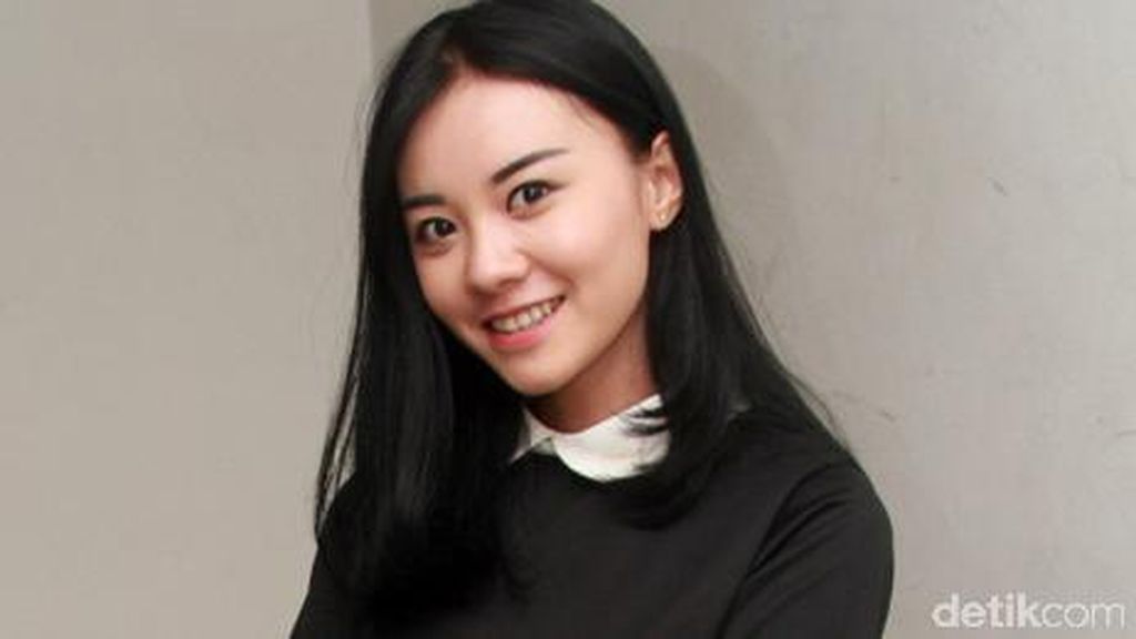 Aih, Senyuman Cleo eks JKT48 Manis Sekali Aih, Senyuman Cleo eks JKT48 Manis Sekali
