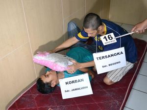 Begeng Jalani Rekonstruksi Pembunuhan Bocah J