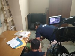 4 Jam Geledah Ruang Ketua DPRD DKI, Penyidik Bawa Bundelan Berkas