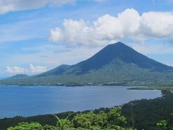 Sebelum Lihat Gerhana di Jailolo, Narsis Dulu di Bukit Senyum Lima Ribu