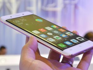 10 Smartphone dengan Performa Terbaik 10 Smartphone dengan Performa Terbaik