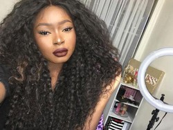 Menakjubkan, Makeup Mengubah Wajah Wanita dengan Luka Bakar Ini Jadi Halus