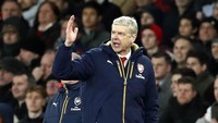 Arsene Wenger memberikan pengarahan kepada para pemain Arsenal. John Sibley/Reuters/detikFoto.