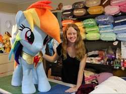 Lewat Bisnis Kreatif, Gadis Usia 22 Tahun Bisa Beli Rumah Sendiri di Australia