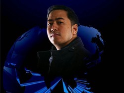 Jelajahi 8 Negara, Pandji Pragiwaksono Rilis Buku Menemukan Indonesia