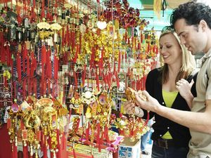 Suvenir Keren & Ajaib, Lebih dari Sekadar Buah Tangan Suvenir Keren & Ajaib, Lebih dari Sekadar Buah Tangan