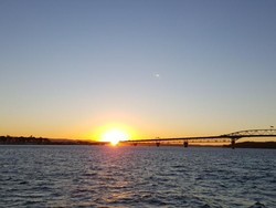 Indahnya Matahari Terbenam Pukul 19.30 Malam di Selandia Baru