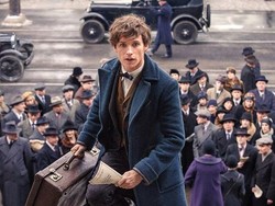 Eddie Redmayne Jinjing Tas Misterius di Trailer Lanjutan Spin-off Harry Potter