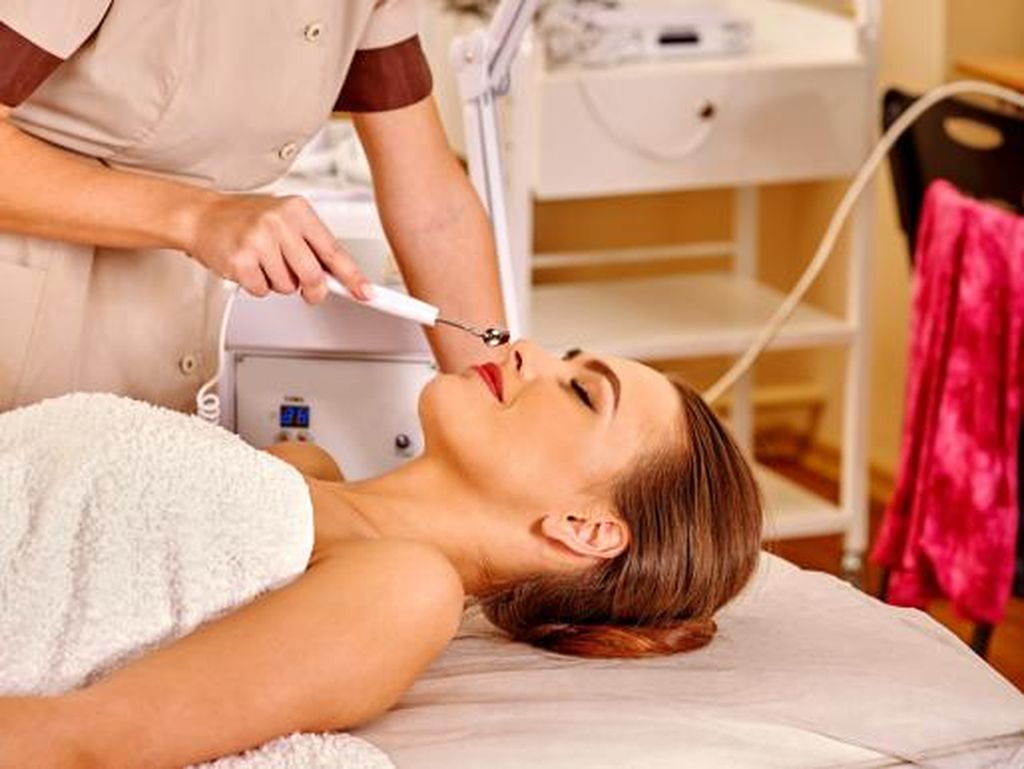 Tidak Harus dengan Pencet Komedo, Begini Tips Facial yang Baik Tidak Harus dengan Pencet Komedo, Begini Tips Facial yang Baik