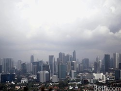 Harga Minyak Anjlok, Perusahaan Migas Pangkas Anggaran Sewa Kantor