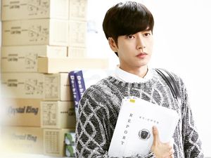 Agensi Bantah Aktor Park Hae Jin Ditangkap karena Narkoba Agensi Bantah Aktor Park Hae Jin Ditangkap karena Narkoba