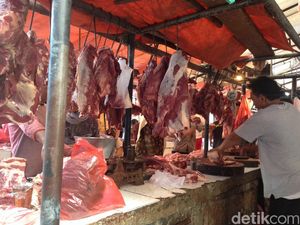 Harga Sayuran Naik, Daging Ayam dan Sapi Turun