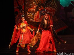 Tidur Cukup 7 Jam, Kunci Cornelia Agatha Kuat Main Teater