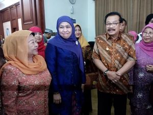 Khofifah Temui Gubernur Jatim Minta Restu Harlah ke-70 Muslimat NU di Malang Khofifah Temui Gubernur Jatim Minta Restu Harlah ke-70 Muslimat NU di Malang