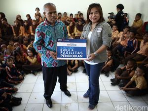Berbagi Kisah Inspiratif dengan Murid SD Lamreh