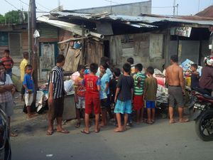 Bocah 8 Tahun dengan Kaki Dirantai di Jalan, Polisi Turun Tangan