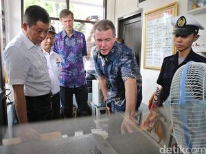 Ini Trik Menhub Cegah Pengendara Nakal Terobos Palang Pintu Kereta