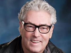 Gara-gara Aritmia, Penyiar Radio Ini Cegukan 101 Jam Nonstop