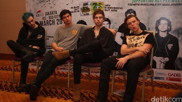 Girls, Begini Penampilan 5SOS Sebelum Manggung di Indonesia