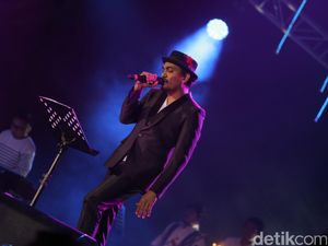 Potret Glenn Fredly dan Deretan Topi Kesayangannya yang Ikonis Potret Glenn Fredly dan Deretan Topi Kesayangannya yang Ikonis