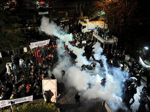 Dituding Anti-Erdogan, Kantor Surat Kabar Zaman Disita Pemerintah Turki