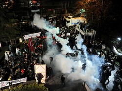 Dituding Anti-Erdogan, Kantor Surat Kabar Zaman Disita Pemerintah Turki