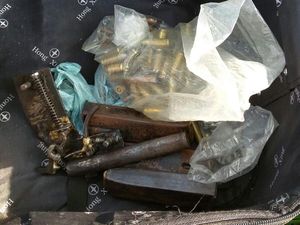 Warga Binjai Dihebohkan dengan Penemuan Koper Berisi Amunisi dan Bahan Peledak Warga Binjai Dihebohkan dengan Penemuan Koper Berisi Amunisi dan Bahan Peledak