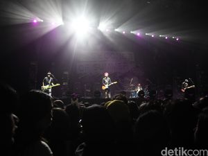 Pee Wee Gaskins Panaskan Konser 5 Seconds of Summer Pee Wee Gaskins Panaskan Konser 5 Seconds of Summer