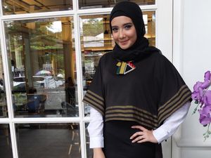 Zaskia Sungkar Rilis Busana Muslim Terinspirasi Gua Gong Pacitan