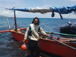 Cerita Menegangkan Marhasan, Nelayan Pertama yang Evakuasi Penumpang Rafelia