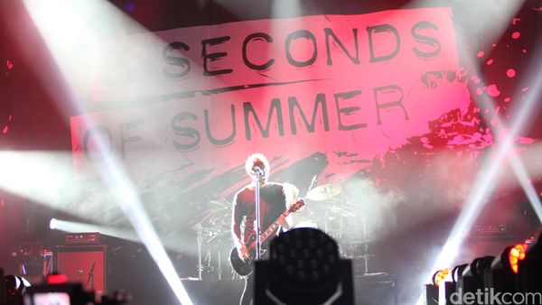 Aksi 5 Seconds of Summer Guncang Indonesia