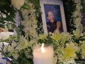 Sebelum Meninggal, Ireng Maulana Sempat Manggung di Pondok Indah dan Senayan Sebelum Meninggal, Ireng Maulana Sempat Manggung di Pondok Indah dan Senayan