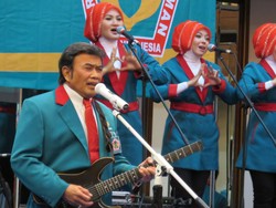 Jreng..Usai Orasi, Rhoma Irama Ajak Massa Demo 4 November Bernyanyi