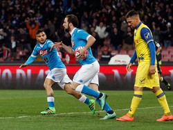 Napoli Kalahkan Chievo 3-1