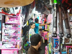 Mainan Anak di Pasar Gembrong Mayoritas Made in China