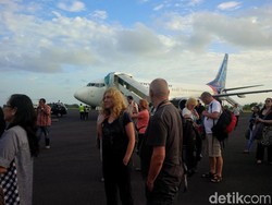 Sambut Gerhana, Pesawat Sriwijaya ke Ternate Penuh Wisman