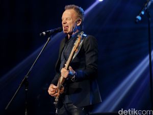 Harunya Lagu tentang James Foley, The Empty Chair