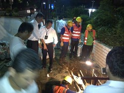 Hampir 12 Jam Periksa Drainase, Polisi Masih Selidiki Sampah Bungkus Kabel