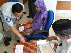 2 Ahli Waris Korban KMP Rafelia Terima Santunan Rp 100 Juta dan Rp 200 Juta