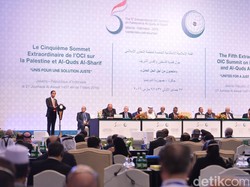 Jokowi: OKI Tak Relevan Lagi Jika Tak Bisa Jadi Bagian dari Solusi Palestina