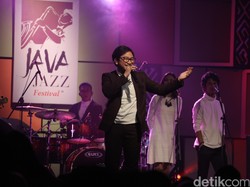 Kunto Aji Jagokan Album Anti Rihanna di Grammy 2017